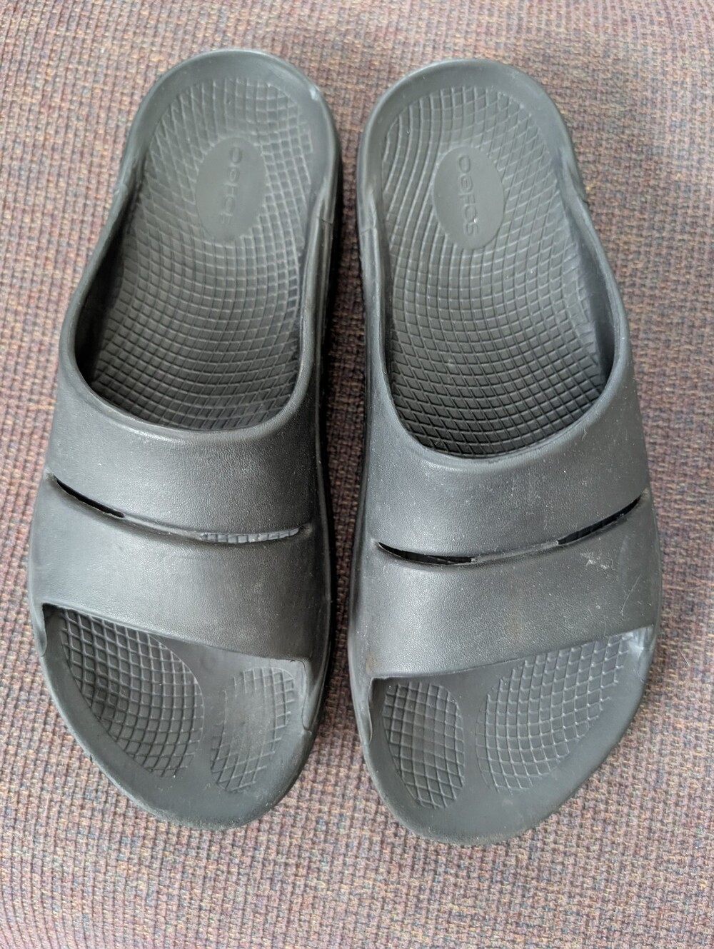 OOFOS Black Men's Recovery Slide Sandals
